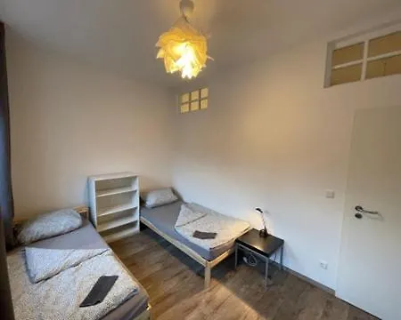 Ideal Fuer Monteure Oder Studenten - Moeblierte In Roonstrasse Oberhausen * Oberhausen (North Rhine-Westphalia)