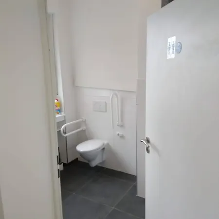 Ideal Fuer Monteure Oder Studenten - Moeblierte In Roonstrasse Apartment Oberhausen (North Rhine-Westphalia)