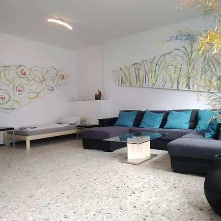 Ideal Fuer Monteure Oder Studenten - Moeblierte In Roonstrasse Lägenhet