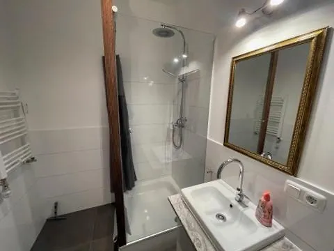Ideal Fuer Monteure Oder Studenten - Moeblierte In Roonstrasse Appartement *