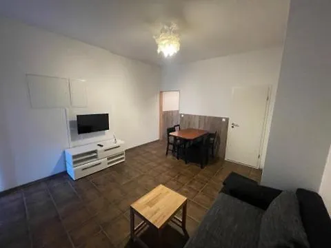 Ideal Fuer Monteure Oder Studenten - Moeblierte In Roonstrasse Appartement *