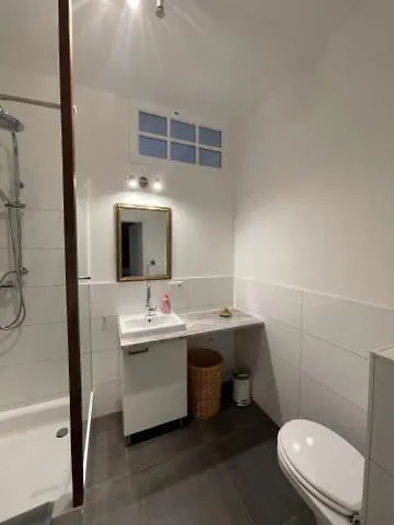 Ideal Fuer Monteure Oder Studenten - Moeblierte In Roonstrasse