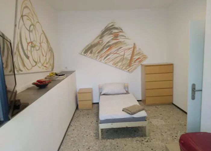 Ideal Fuer Monteure Oder Studenten - Moeblierte In Roonstrasse Appartement *