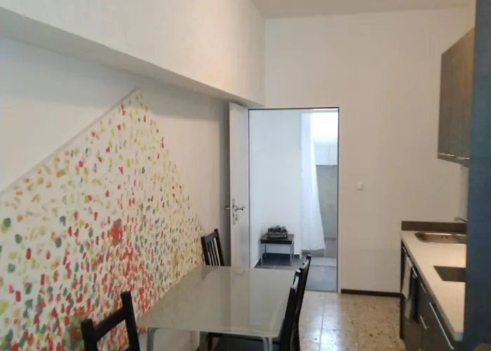 Ideal Fuer Monteure Oder Studenten - Moeblierte In Roonstrasse Appartement *